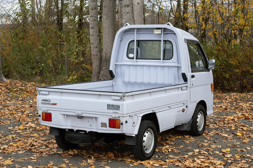 1997 Daihatsu Hijet JDM car for sale — photo 3 of 15