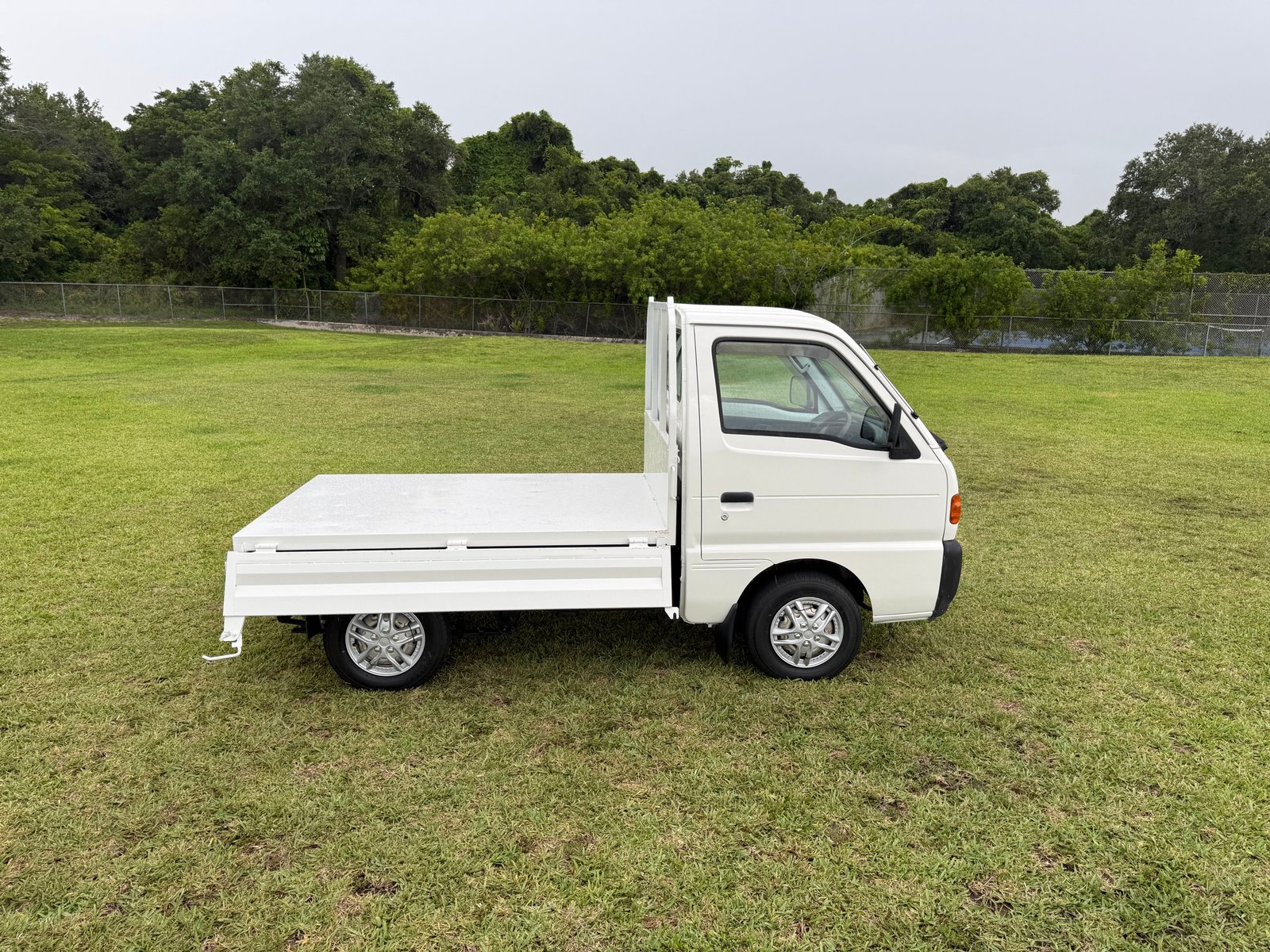 1997 Suzuki Carry JDM car for sale — photo 18 of 25