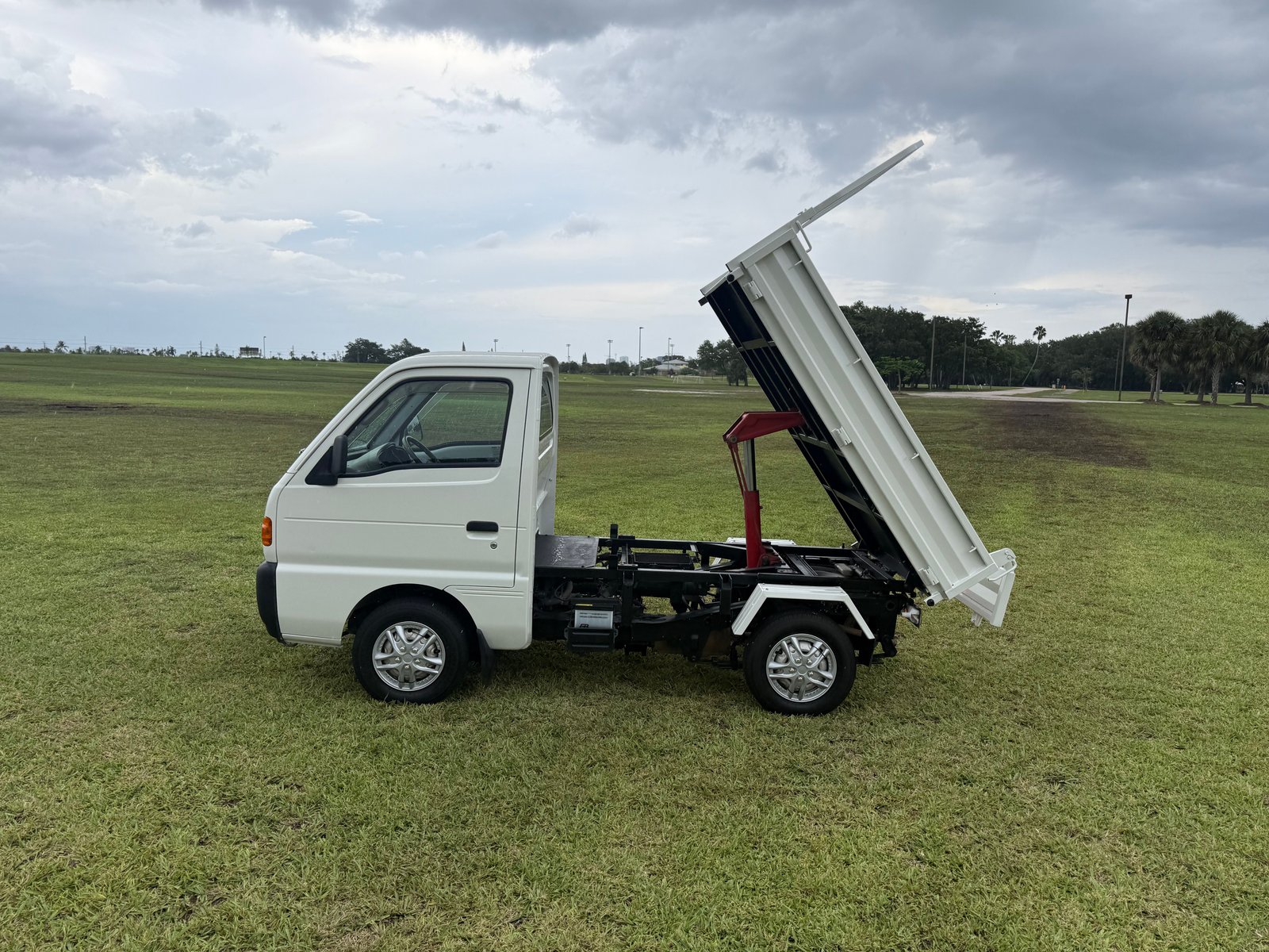 1997 Suzuki Carry JDM car for sale — photo 6 of 25