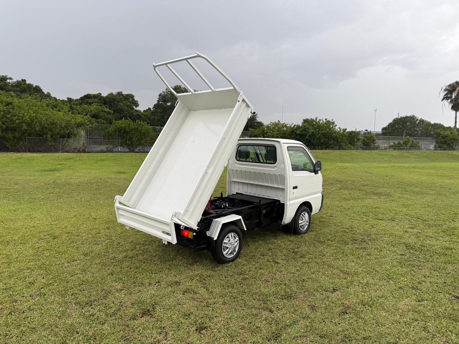 1997 Suzuki Carry JDM car for sale — photo 4 of 25