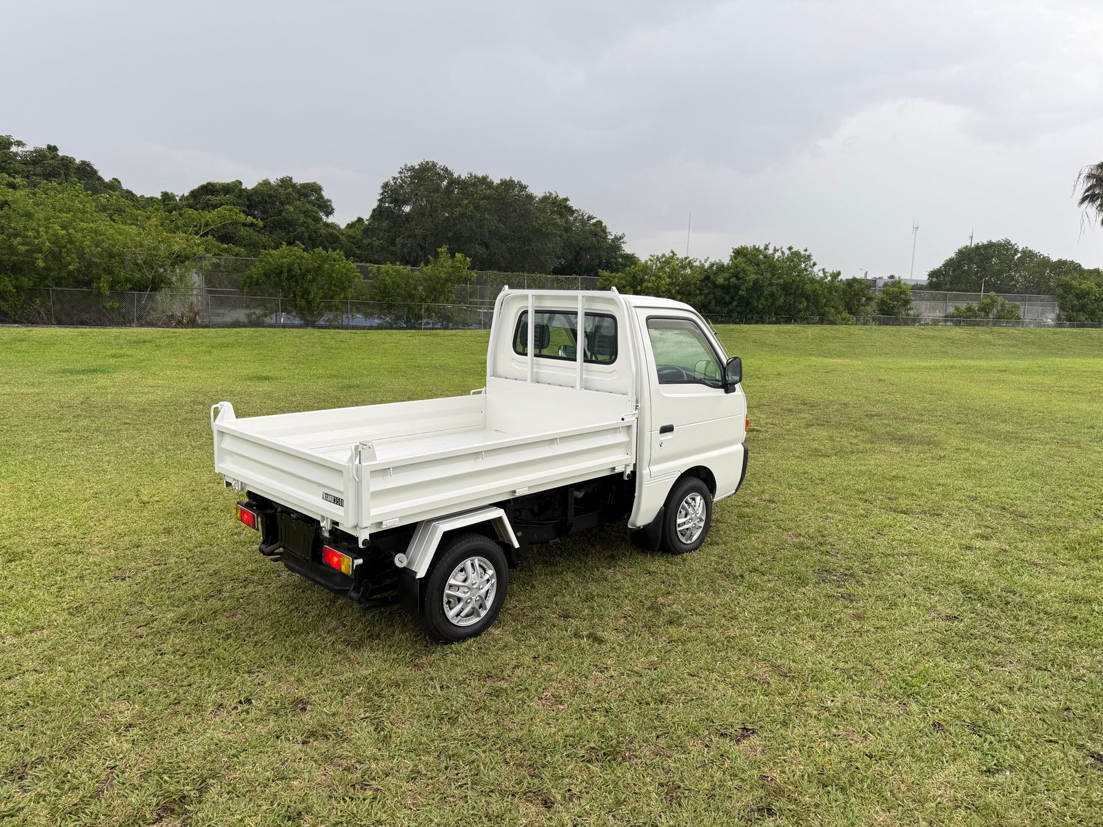 1997 Suzuki Carry JDM car for sale — photo 13 of 25