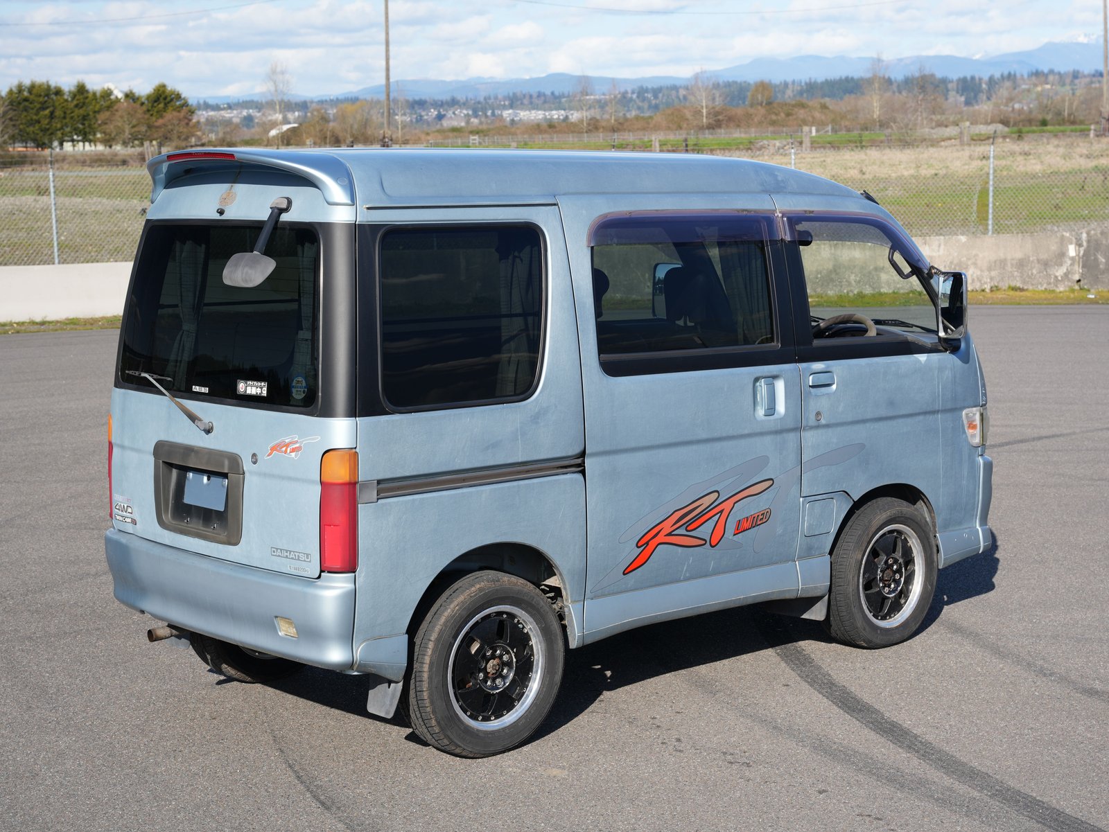 1998 Daihatsu Atrai JDM car for sale — photo 14 of 25