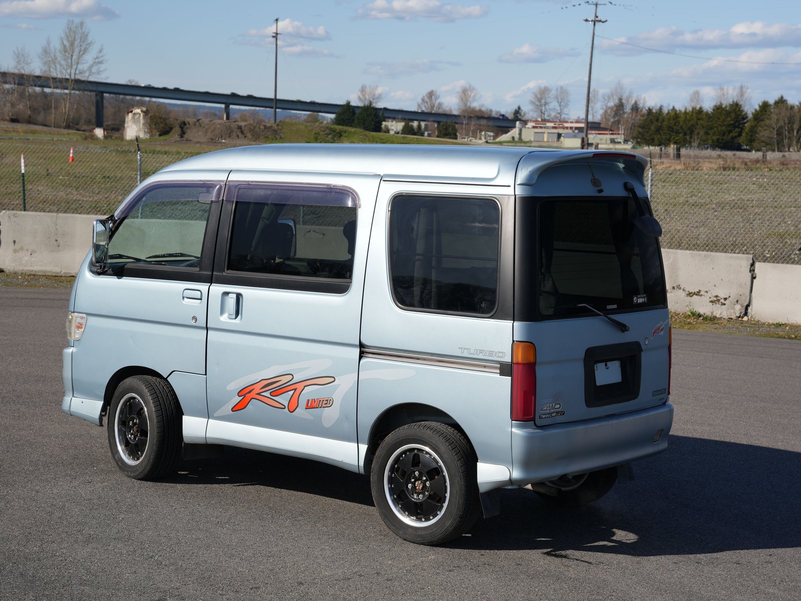 1998 Daihatsu Atrai JDM car for sale — photo 8 of 25