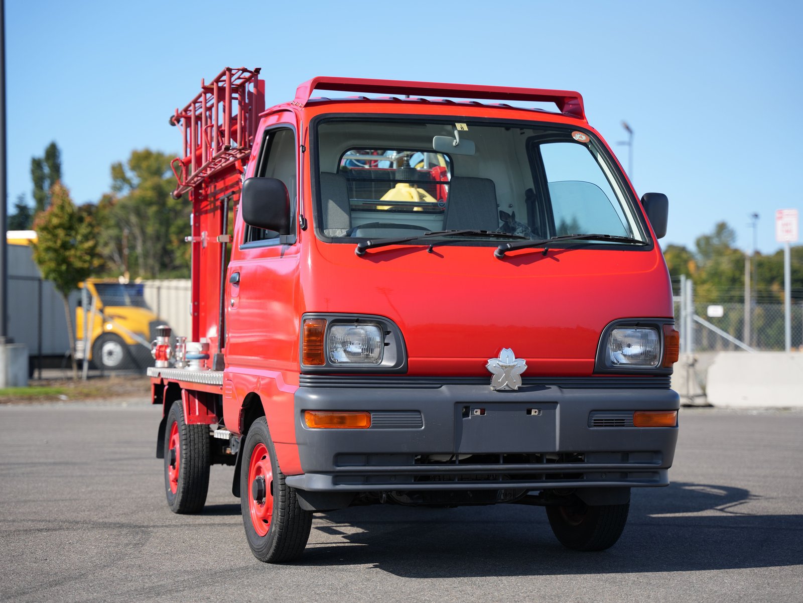1998 Mitsubishi Minicab JDM car for sale — photo 3 of 25