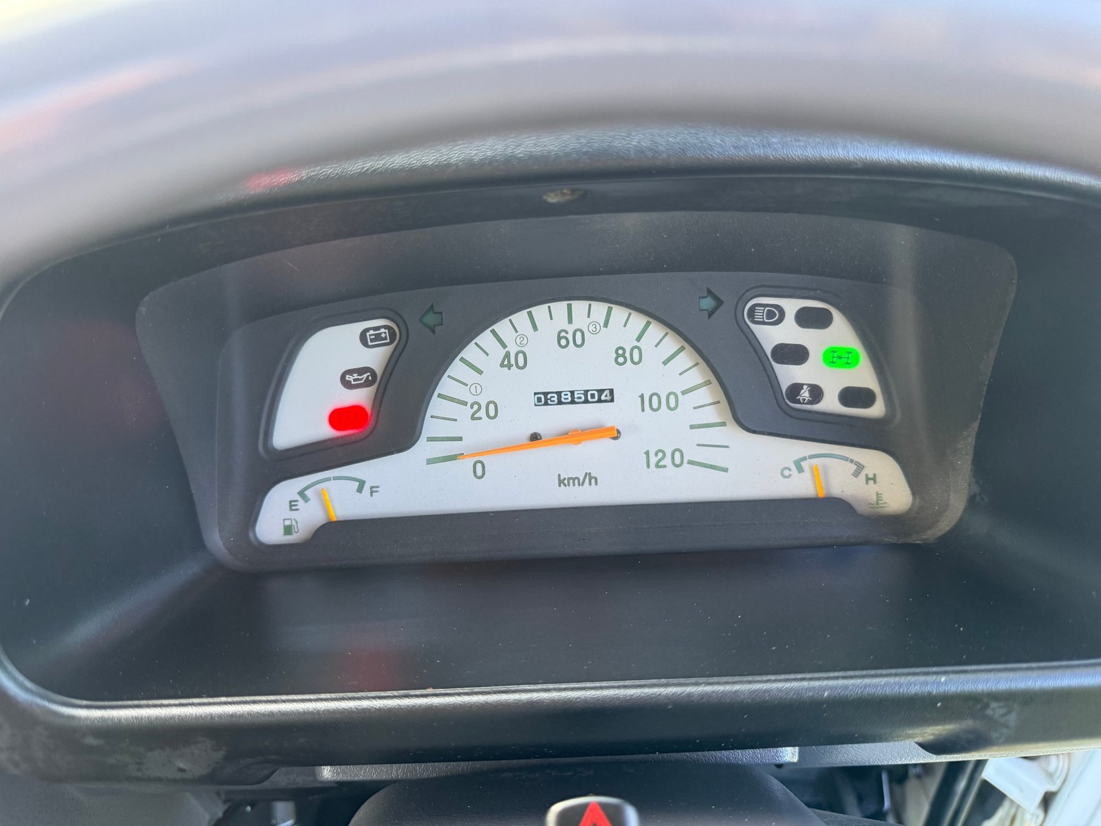 1998 Mitsubishi Minicab JDM car for sale — photo 22 of 25