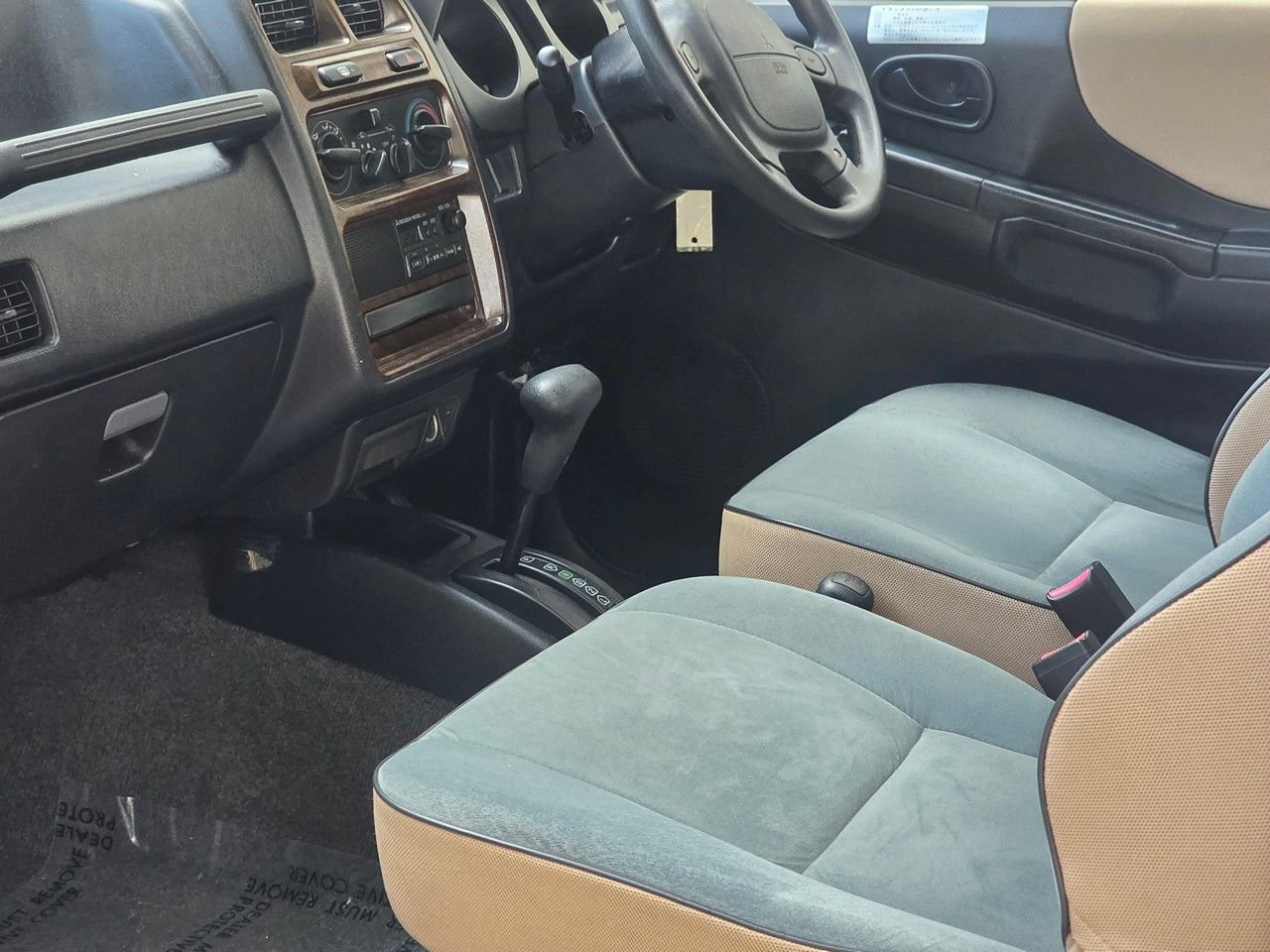 1998 Mitsubishi Pajero JDM car for sale — photo 13 of 25