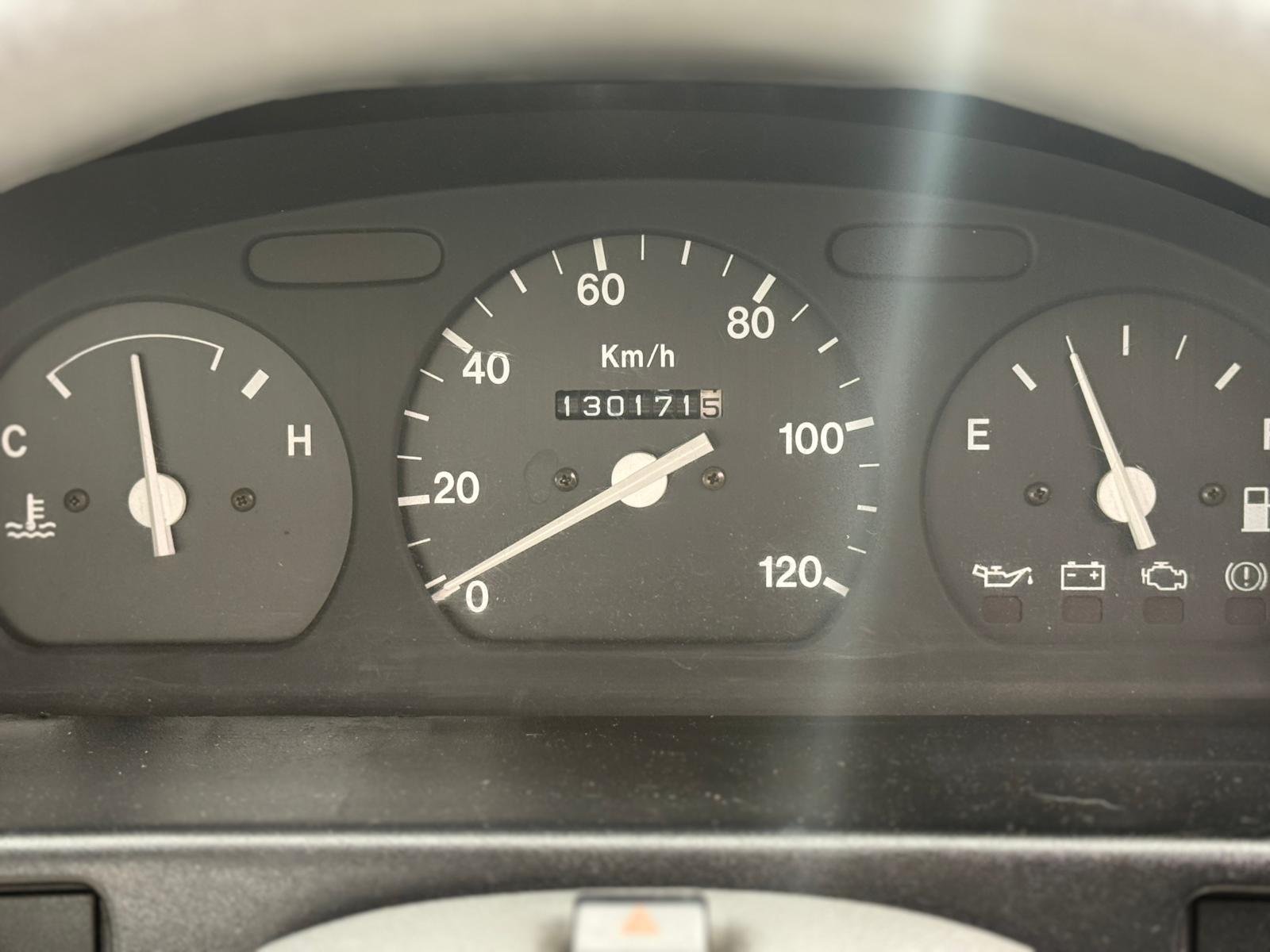 1998 Suzuki Carry JDM car for sale — photo 16 of 25