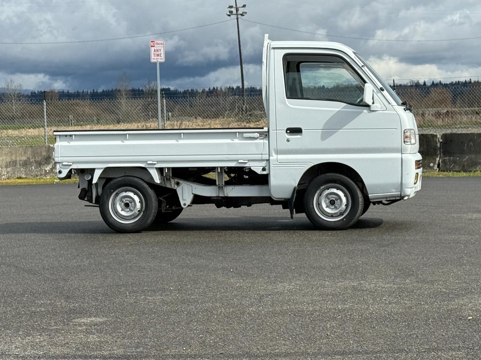 1998 Suzuki Carry JDM car for sale — photo 2 of 25
