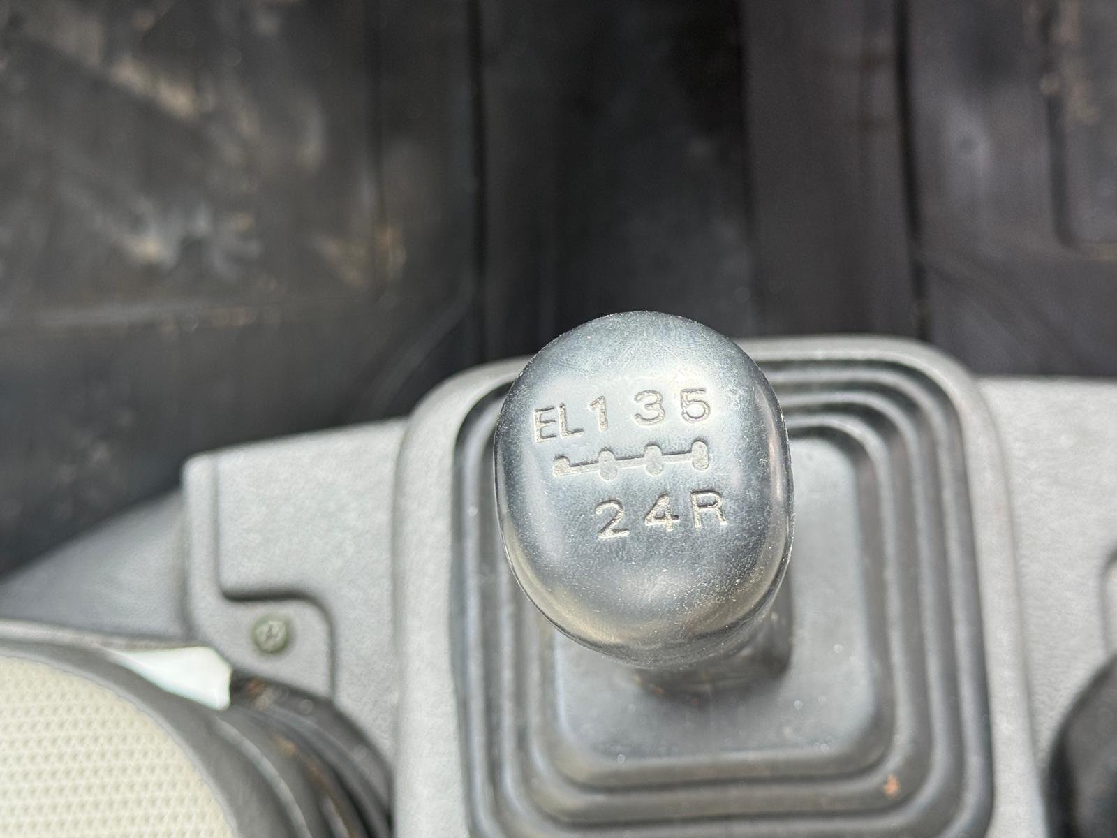 1998 Suzuki Carry JDM car for sale — photo 17 of 25