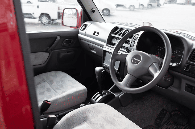 1998 Suzuki Jimny JDM car for sale — photo 10 of 13