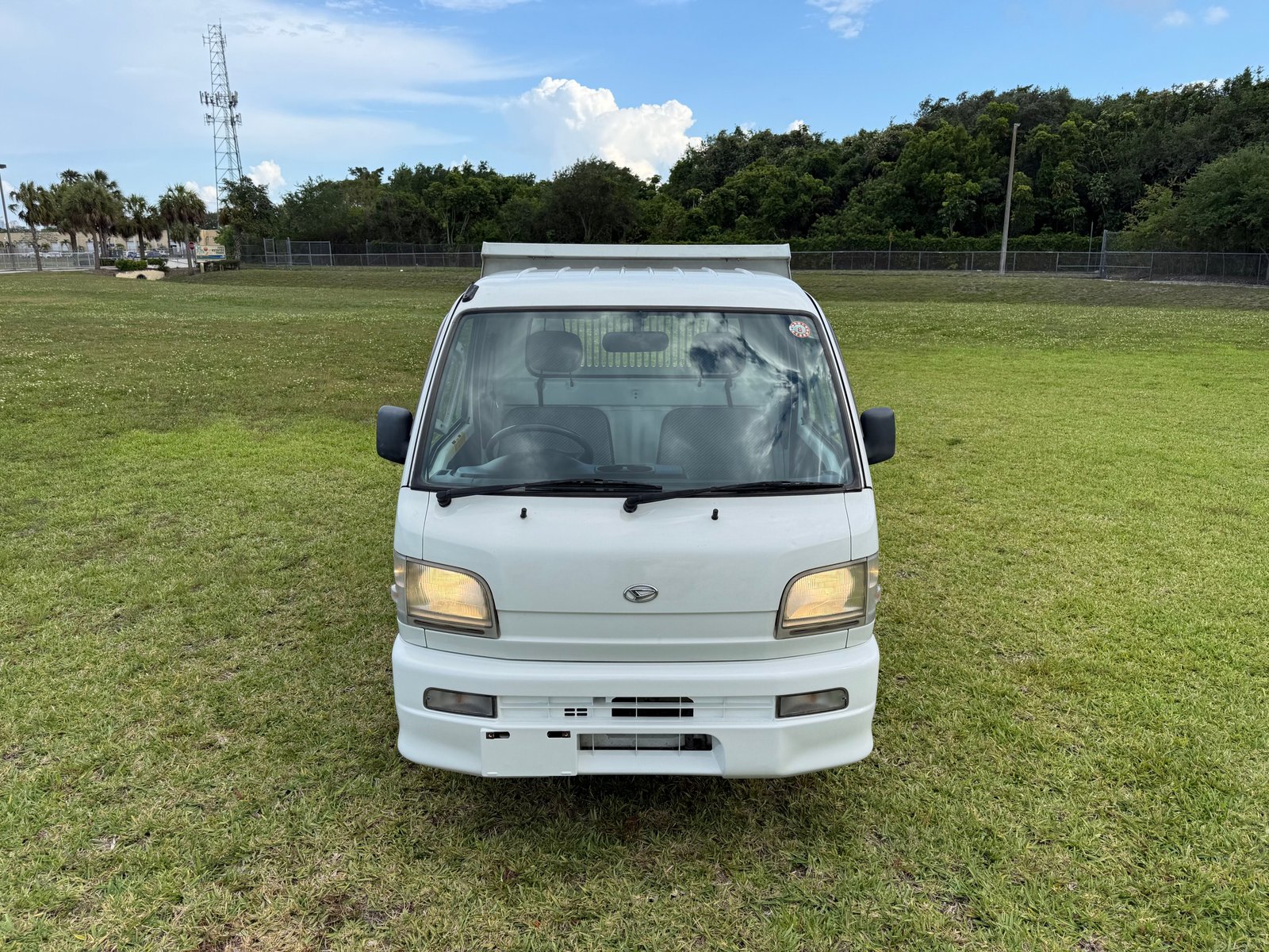 1999 Daihatsu Hijet JDM car for sale — photo 19 of 25