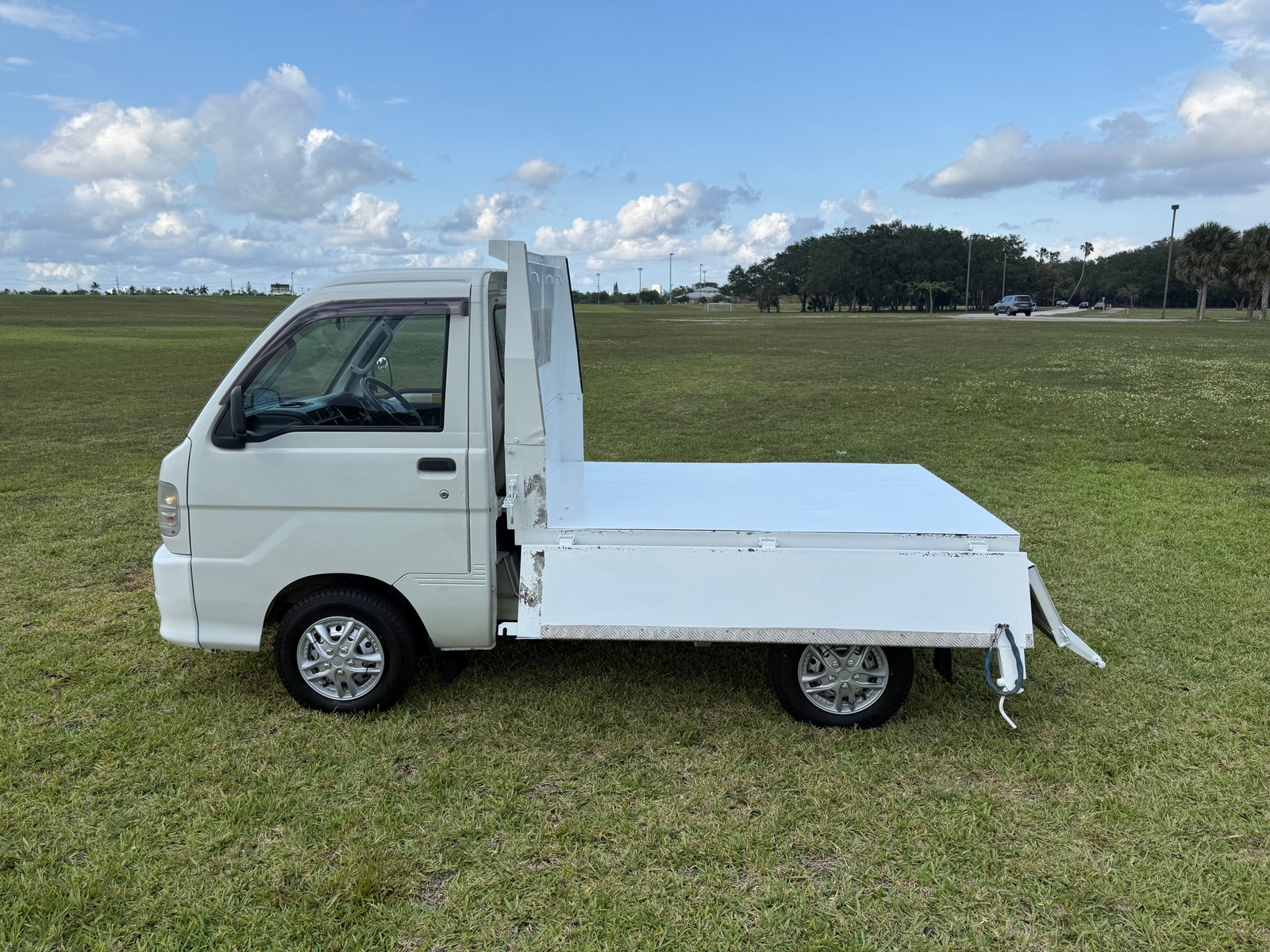 1999 Daihatsu Hijet JDM car for sale — photo 14 of 25