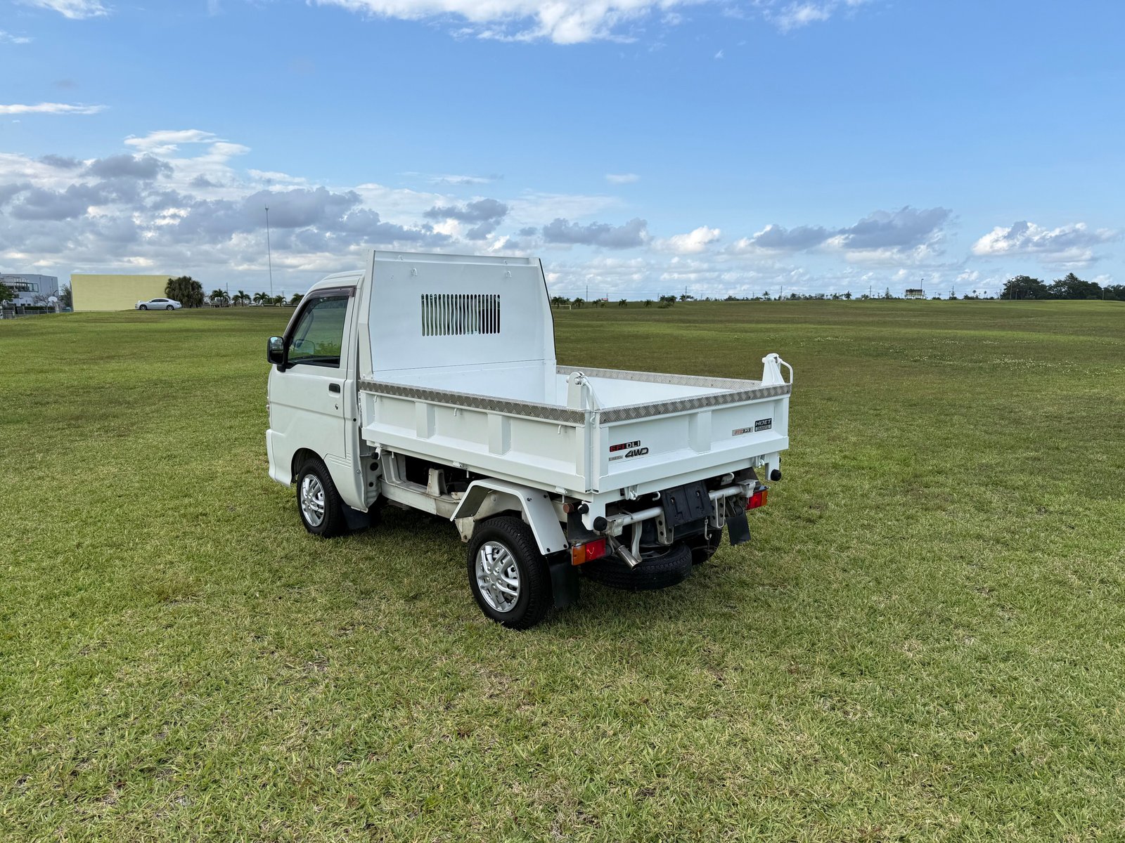 1999 Daihatsu Hijet JDM car for sale — photo 20 of 25