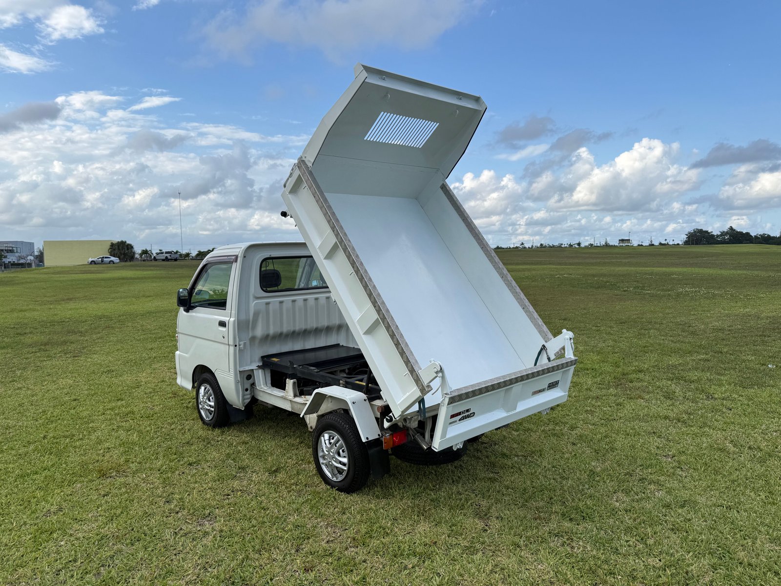 1999 Daihatsu Hijet JDM car for sale — photo 3 of 25