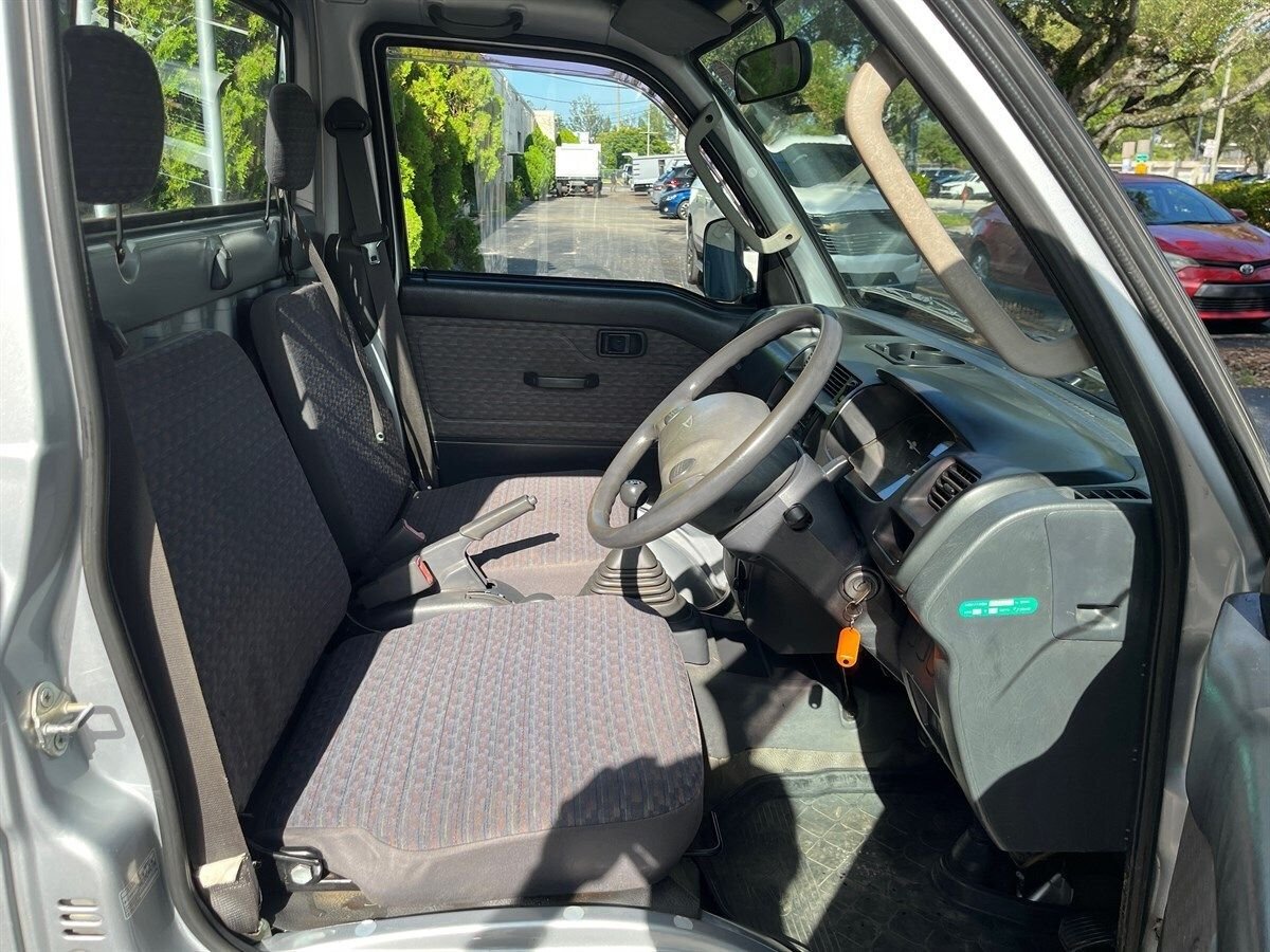 1999 Daihatsu Hijet JDM car for sale — photo 12 of 16