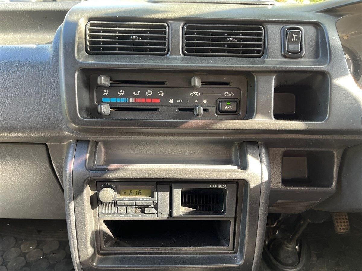 1999 Daihatsu Hijet JDM car for sale — photo 16 of 16
