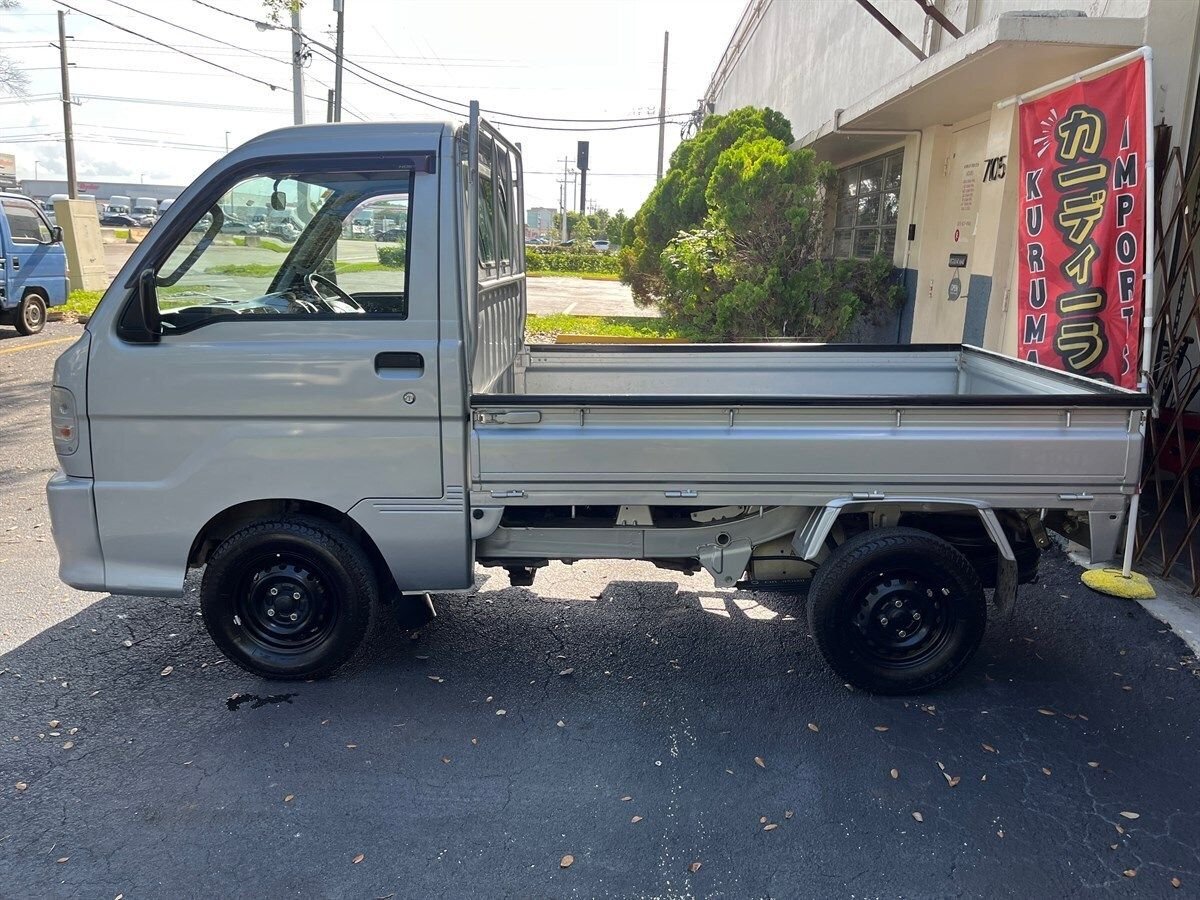 1999 Daihatsu Hijet JDM car for sale — photo 4 of 16