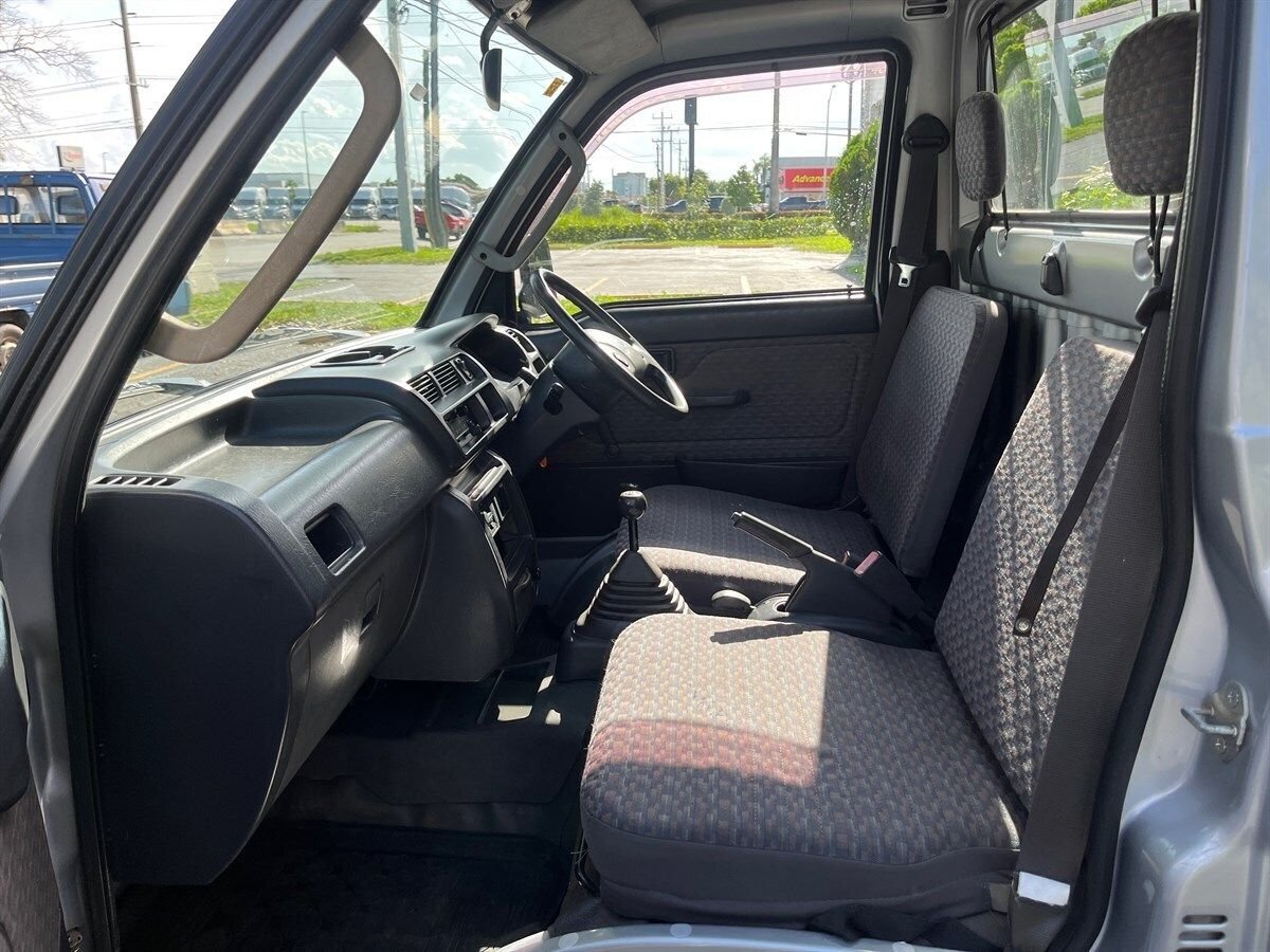 1999 Daihatsu Hijet JDM car for sale — photo 14 of 16