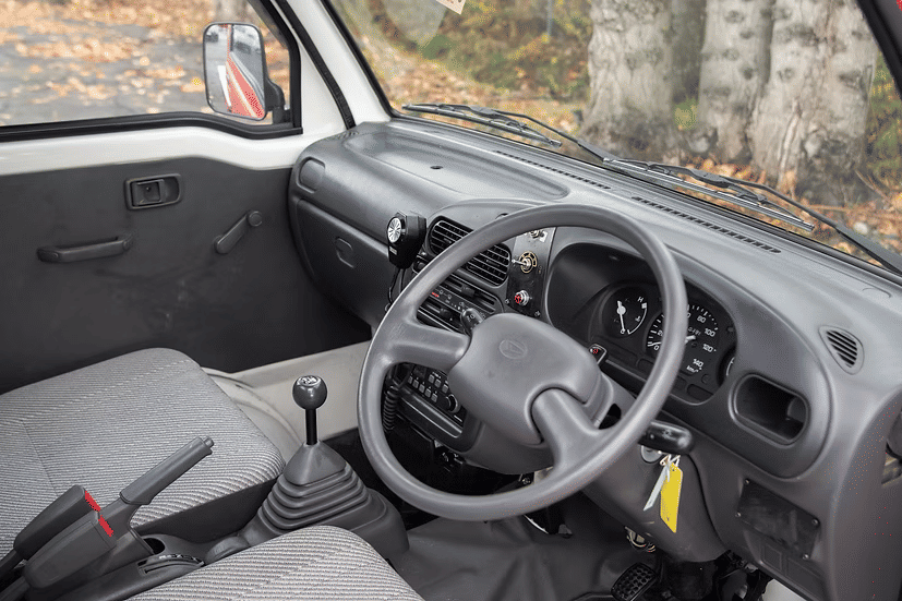 1999 Daihatsu Hijet JDM car for sale — photo 3 of 15