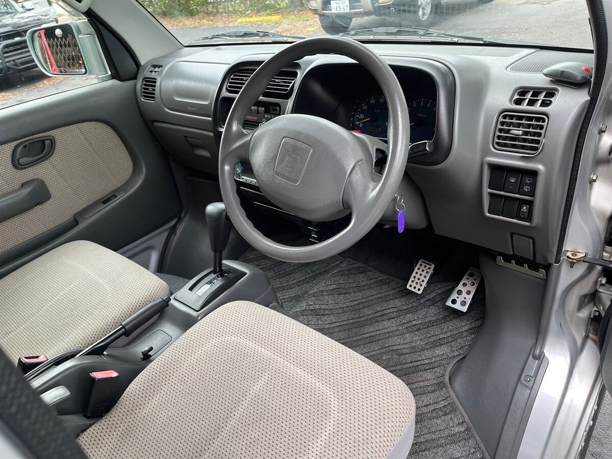 1999 Suzuki Every JDM car for sale — photo 9 of 16