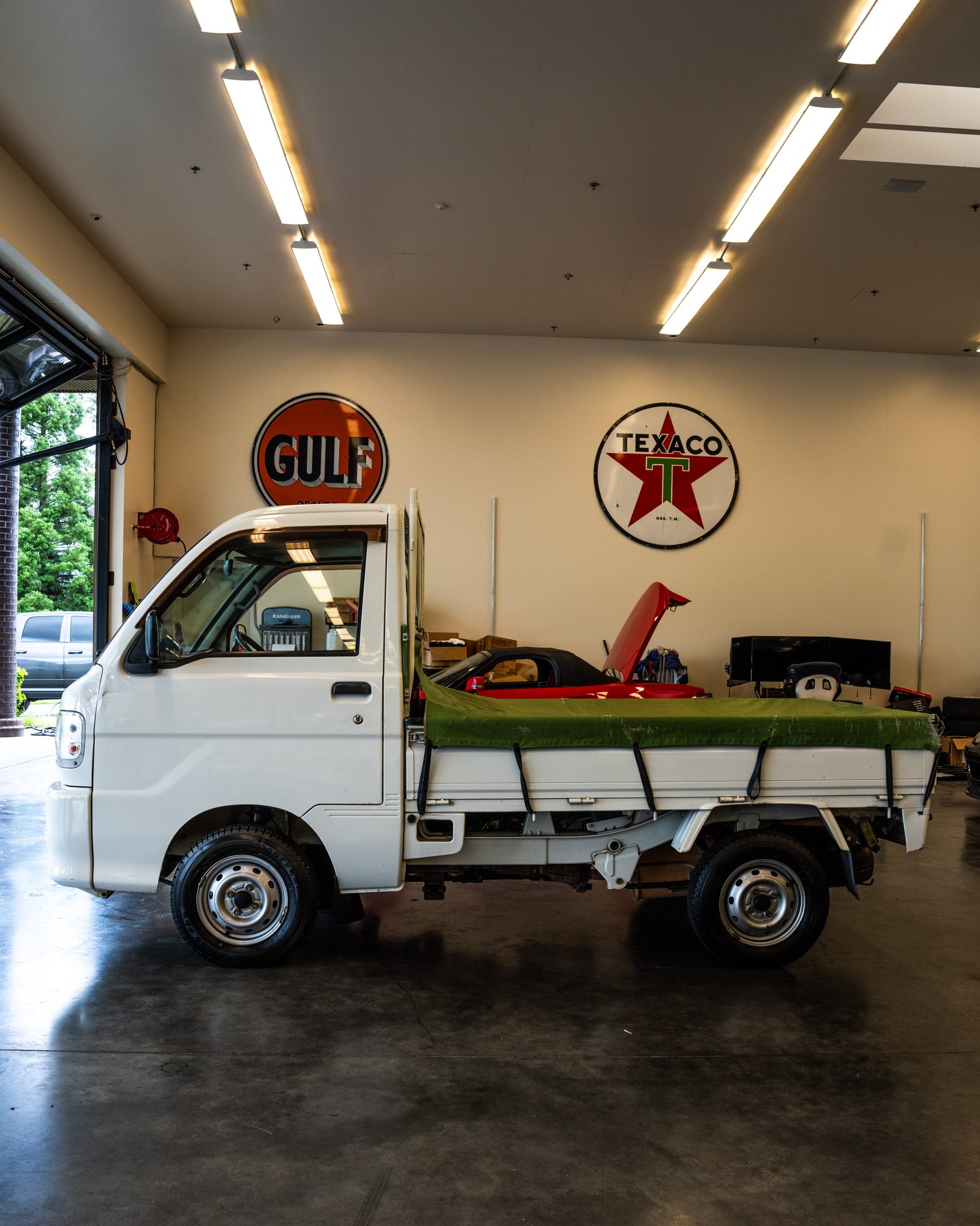 2000 Daihatsu Hijet JDM car for sale — photo 4 of 16