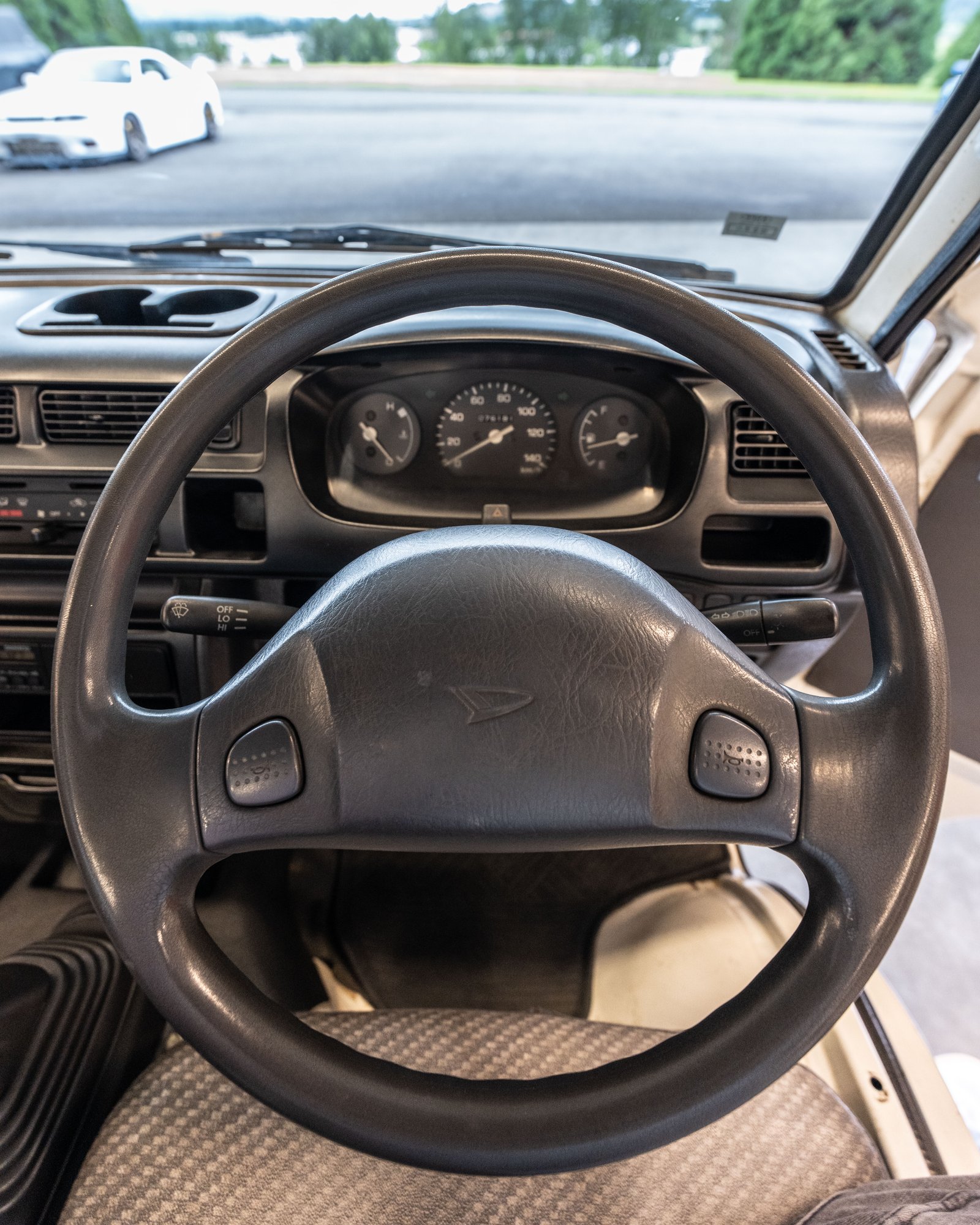 2000 Daihatsu Hijet JDM car for sale — photo 13 of 16