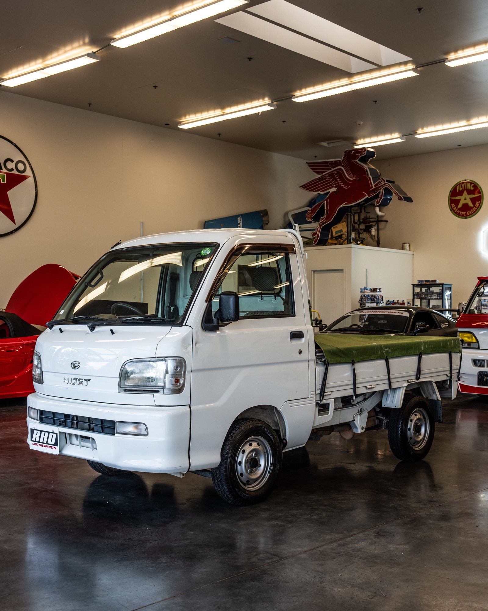 2000 Daihatsu Hijet JDM car for sale — photo 3 of 16
