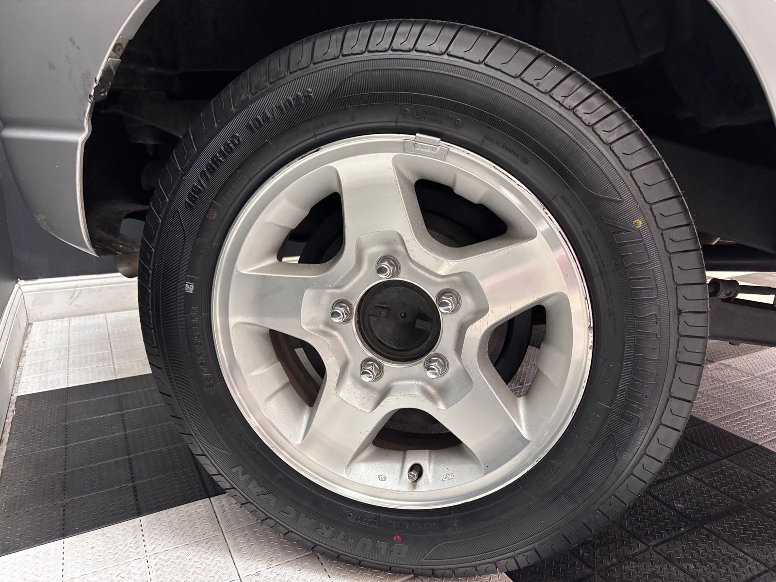 2000 Suzuki Jimny JDM car for sale — photo 13 of 25