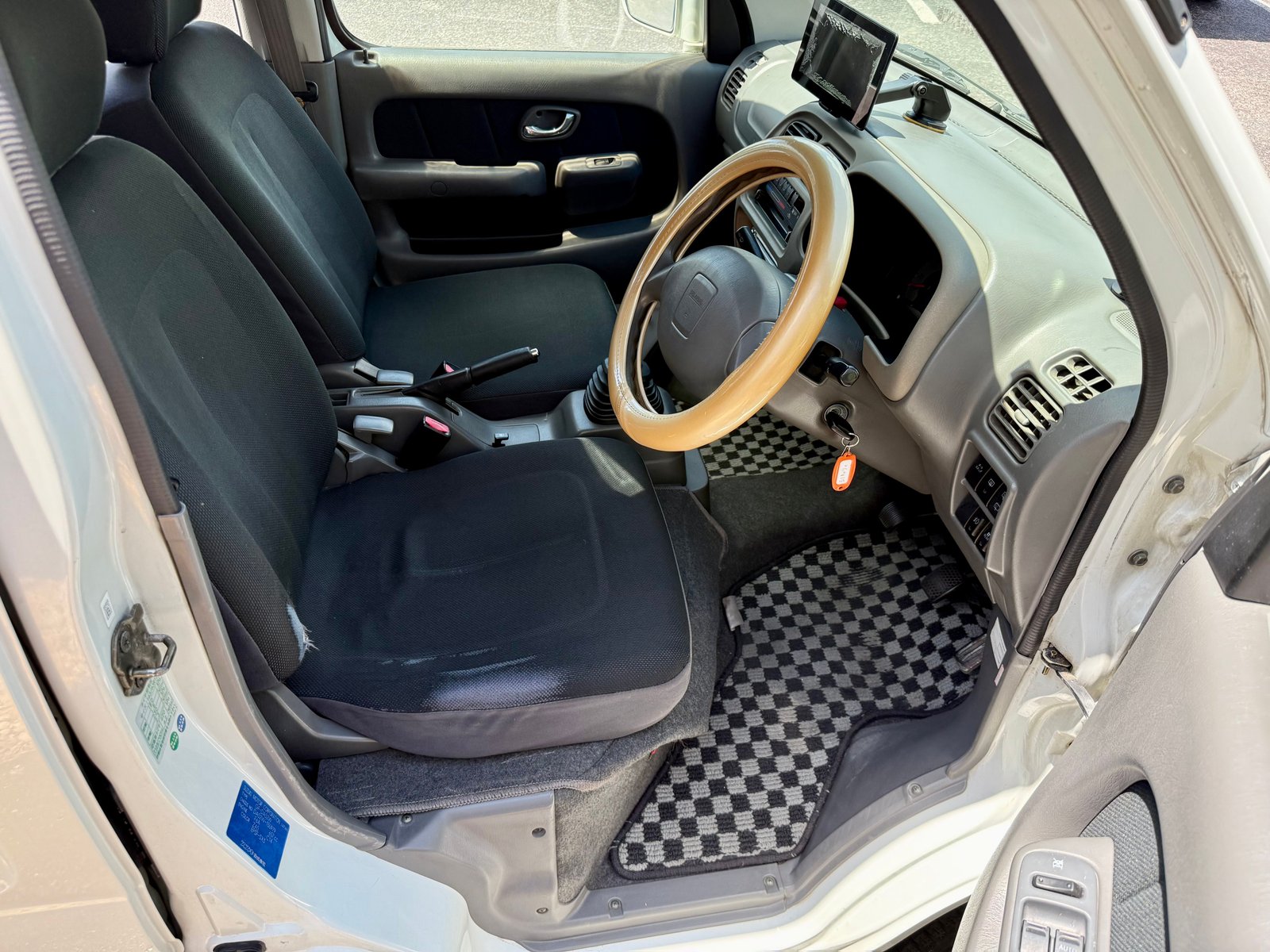 2001 Suzuki Every JDM car for sale — photo 16 of 21