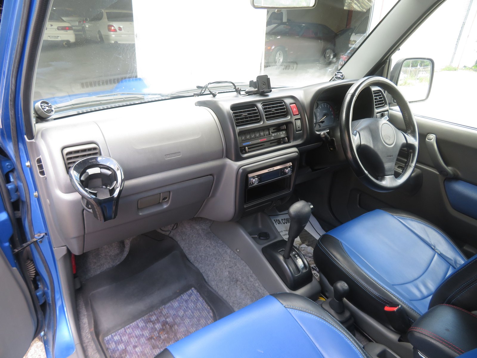 2001 Suzuki Jimny JDM car for sale — photo 21 of 25