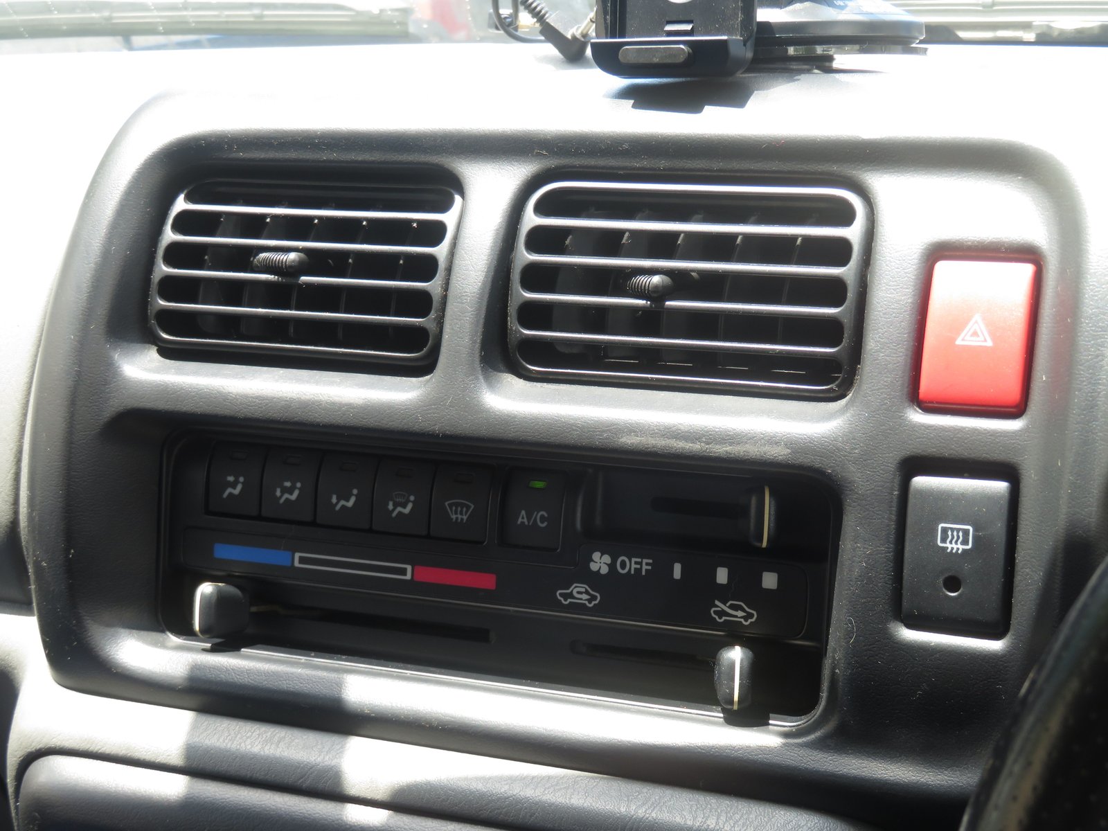 2001 Suzuki Jimny JDM car for sale — photo 17 of 25