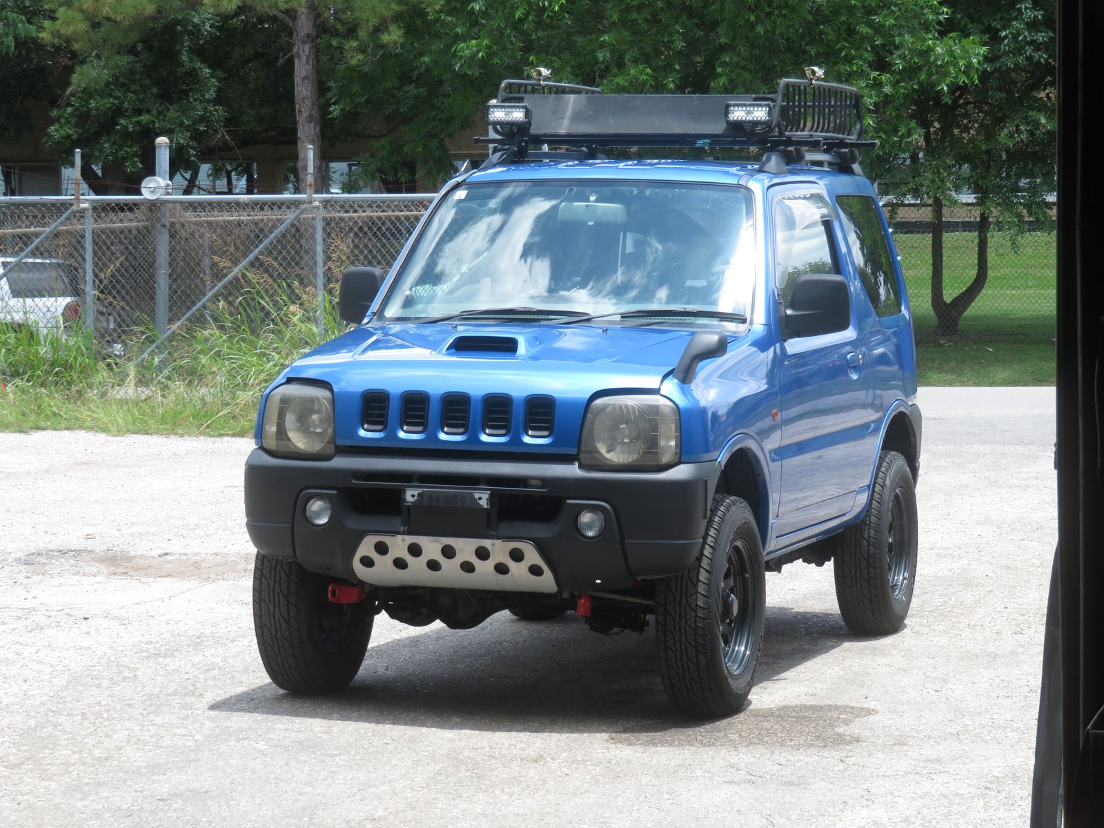 2001 Suzuki Jimny JDM car for sale — photo 3 of 25