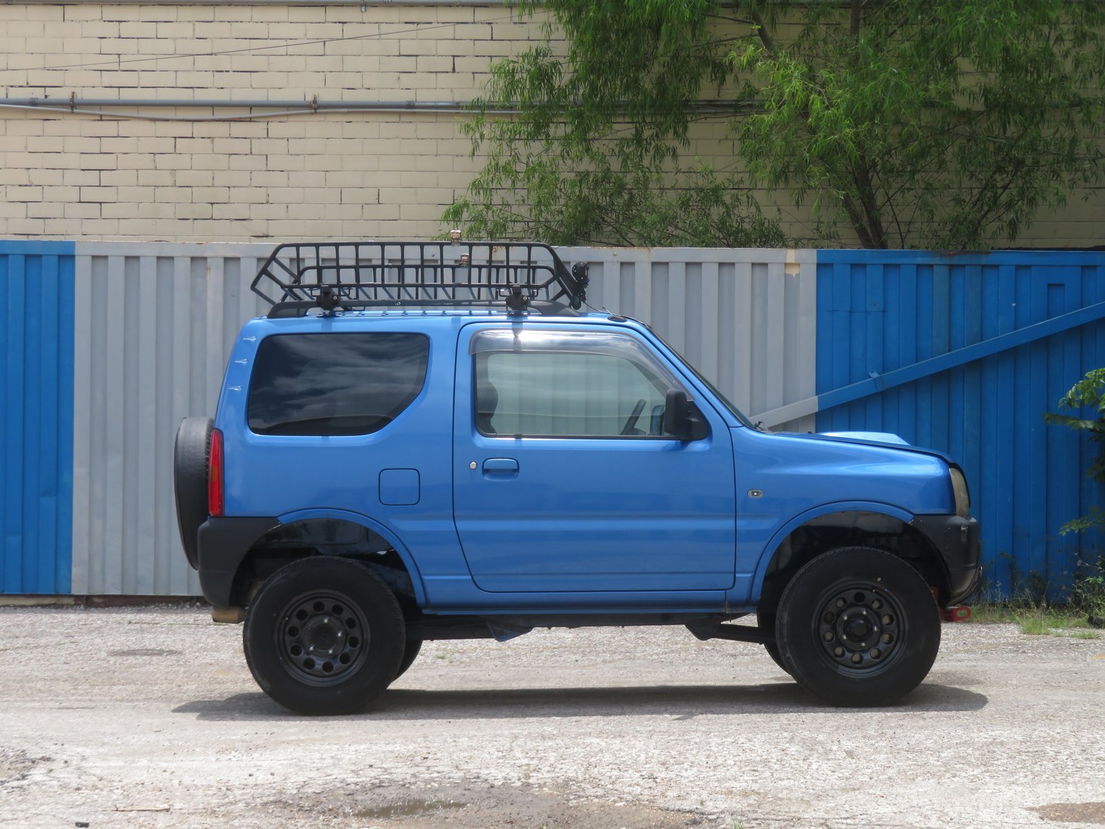 2001 Suzuki Jimny JDM car for sale — photo 9 of 25
