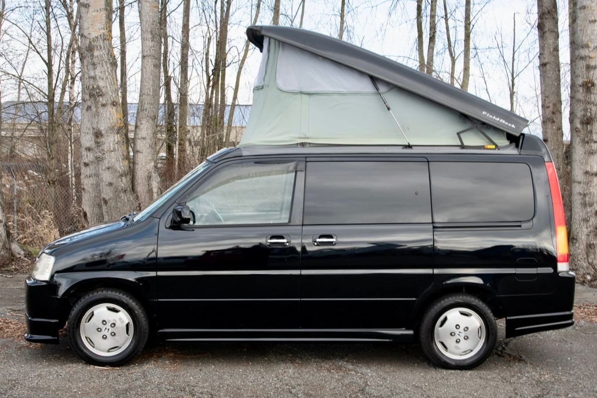 2000 Honda Stepwagon JDM car for sale — photo 3 of 9