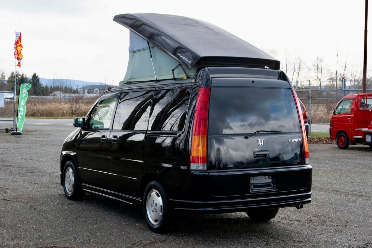 2000 Honda Stepwagon JDM car for sale — photo 4 of 9