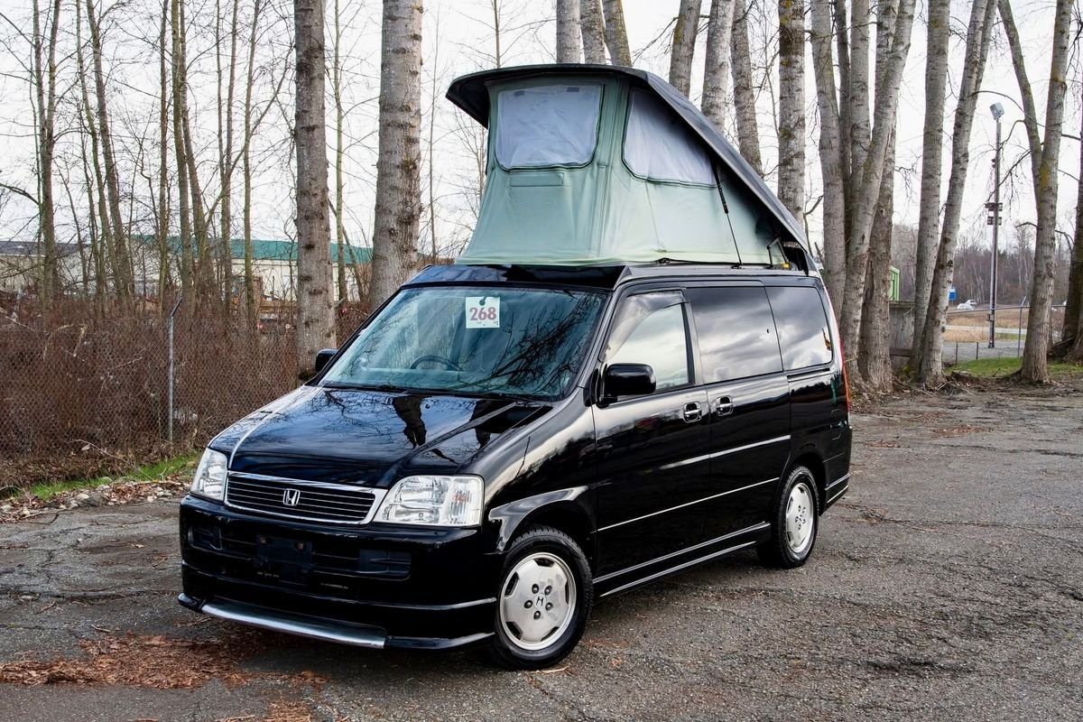 2000 Honda Stepwagon JDM car for sale — photo 2 of 9