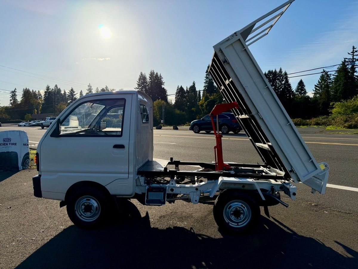 1991 Mitsubishi Minicab JDM car for sale — photo 6 of 9