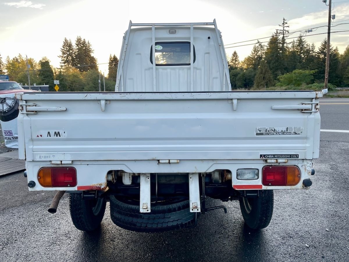 1991 Mitsubishi Minicab JDM car for sale — photo 7 of 9