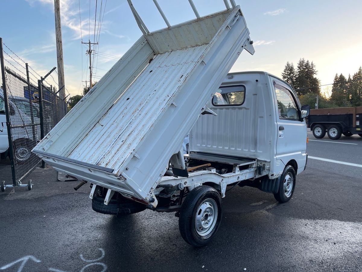 1991 Mitsubishi Minicab JDM car for sale — photo 8 of 9