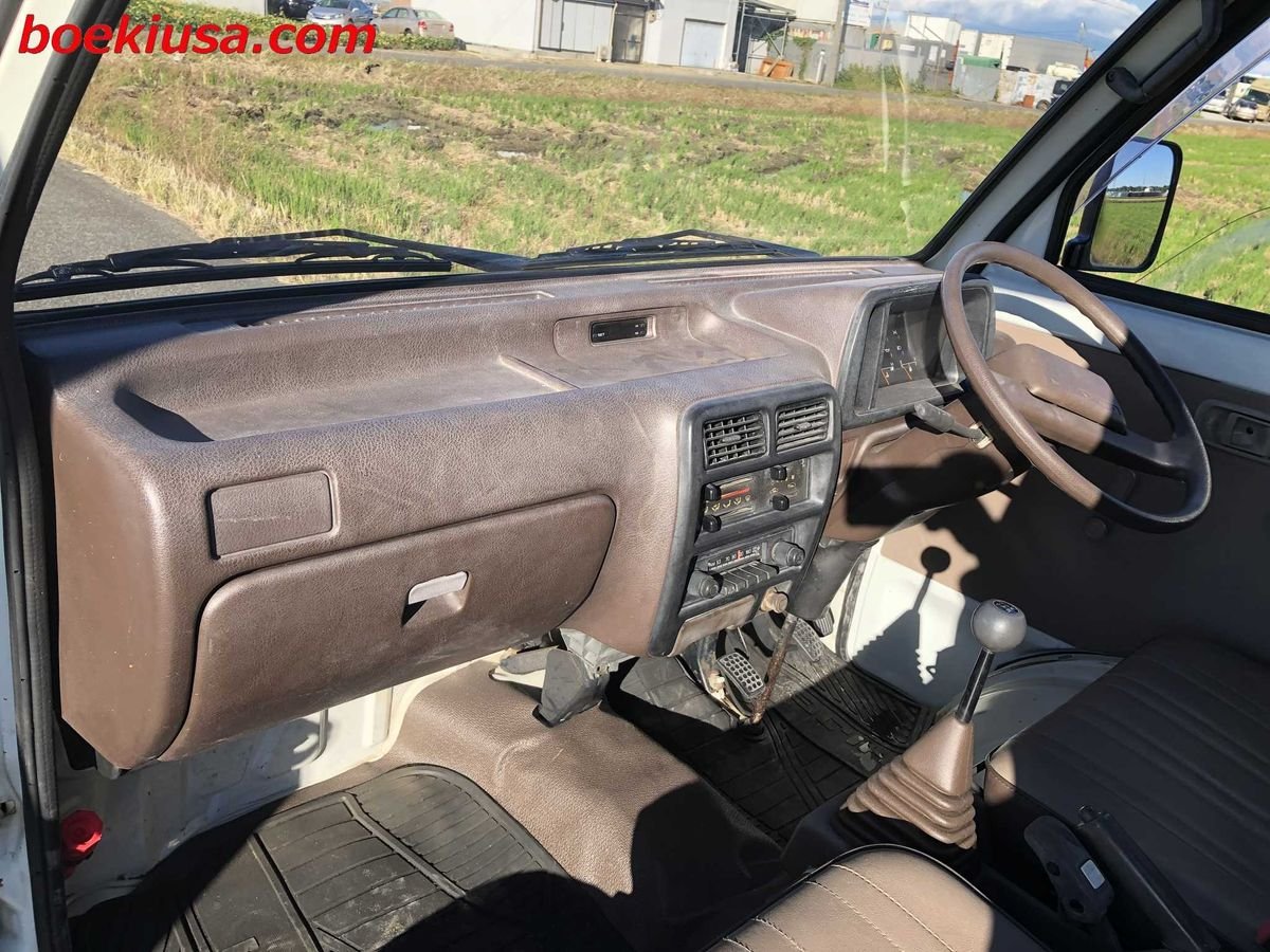 1992 Daihatsu Hijet JDM car for sale — photo 9 of 11