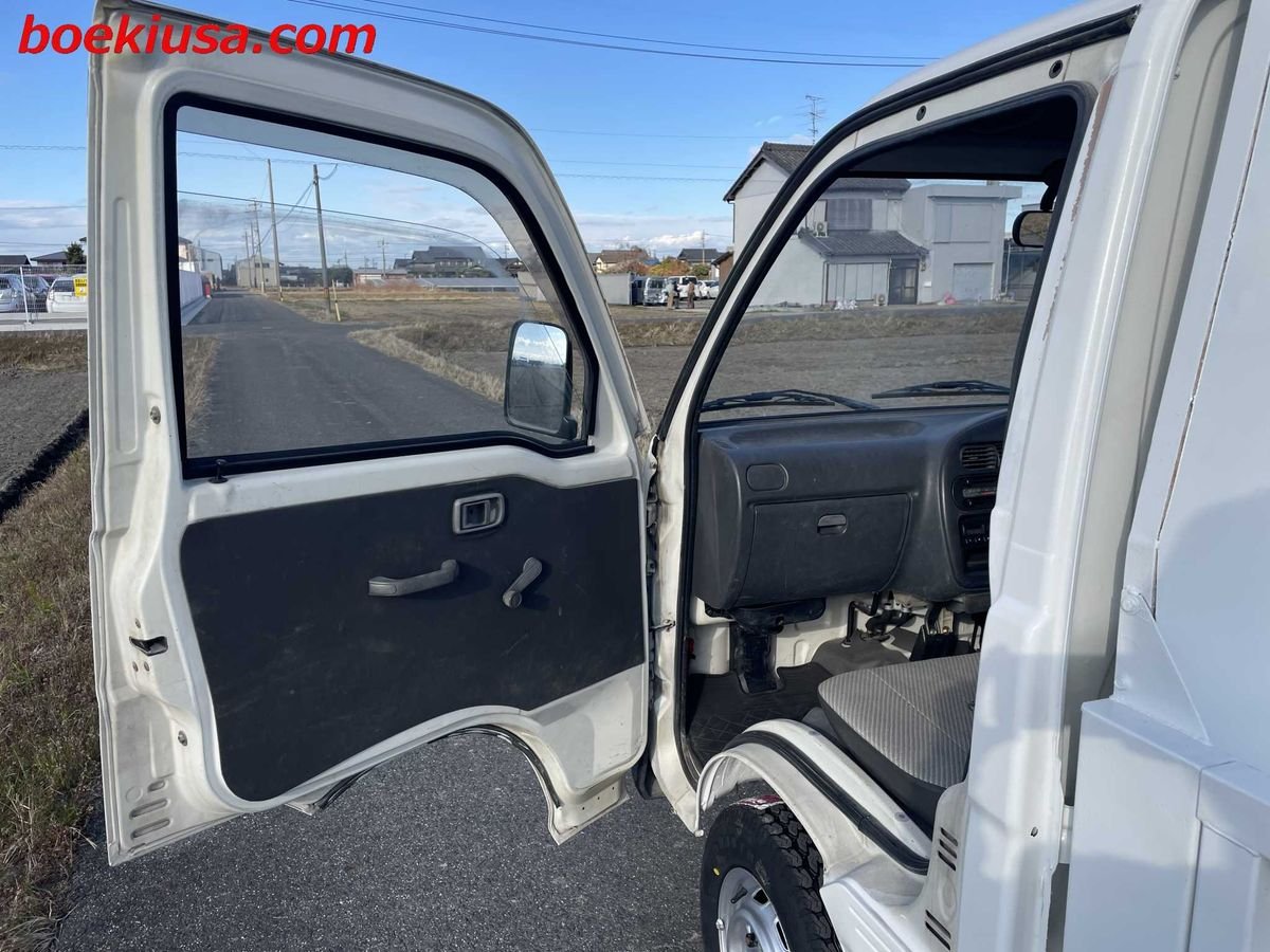 1994 Daihatsu Hijet JDM car for sale — photo 8 of 11