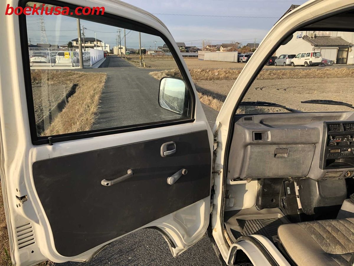 1994 Mitsubishi Minicab JDM car for sale — photo 8 of 11
