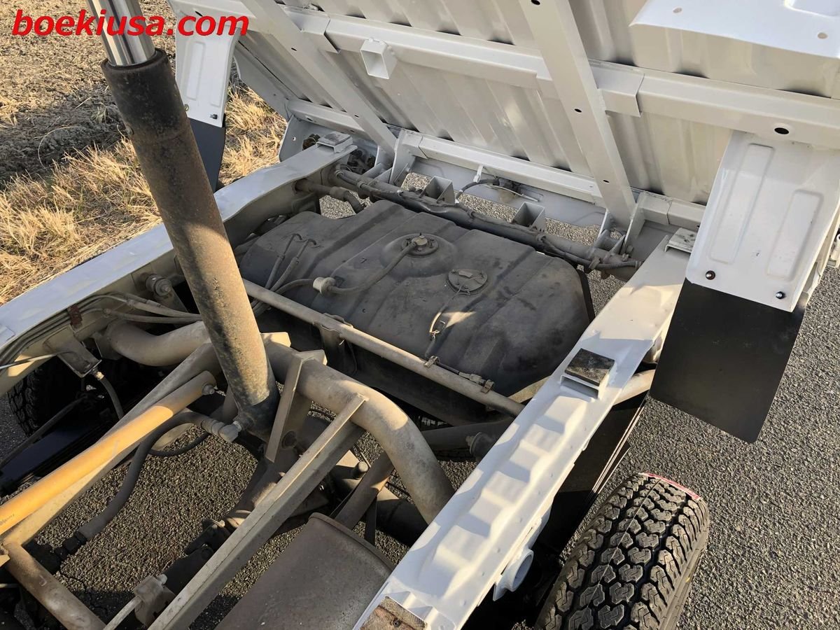 1994 Mitsubishi Minicab JDM car for sale — photo 5 of 11