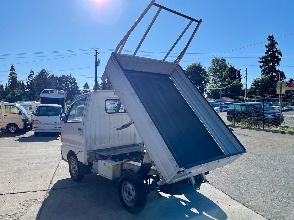 1995 Mitsubishi Minicab JDM car for sale — photo 4 of 9