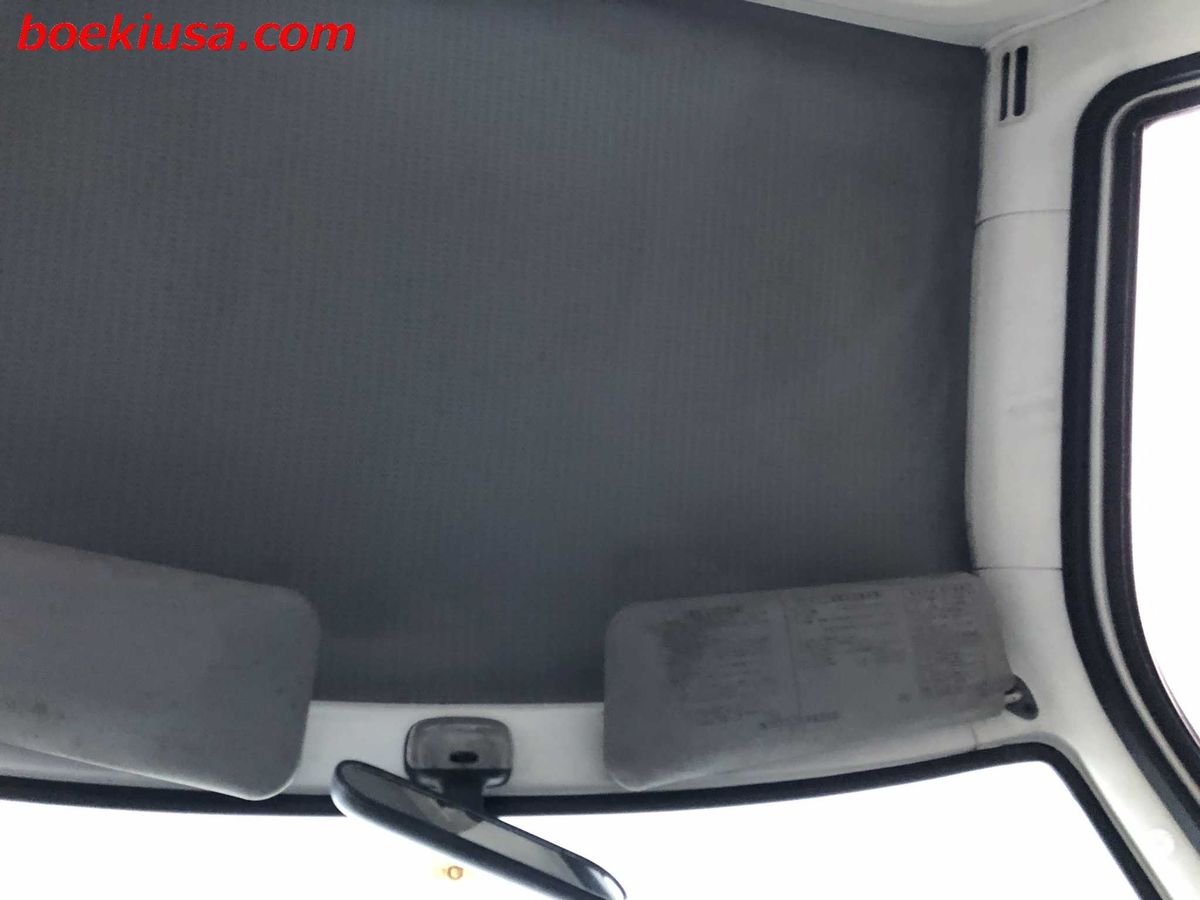 1996 Daihatsu Hijet JDM car for sale — photo 11 of 11