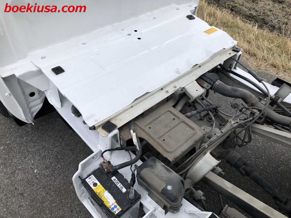 1996 Daihatsu Hijet JDM car for sale — photo 6 of 11