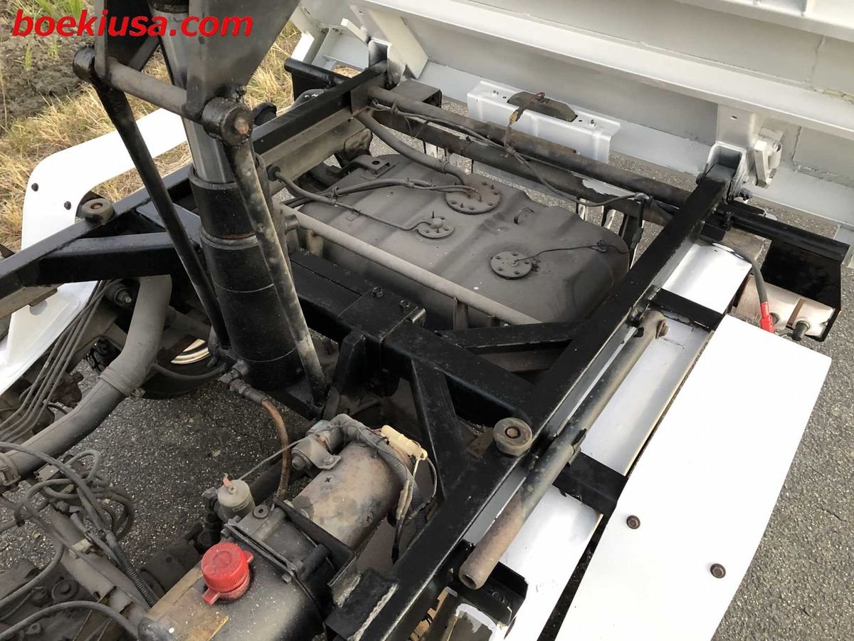 1996 Daihatsu Hijet JDM car for sale — photo 5 of 11