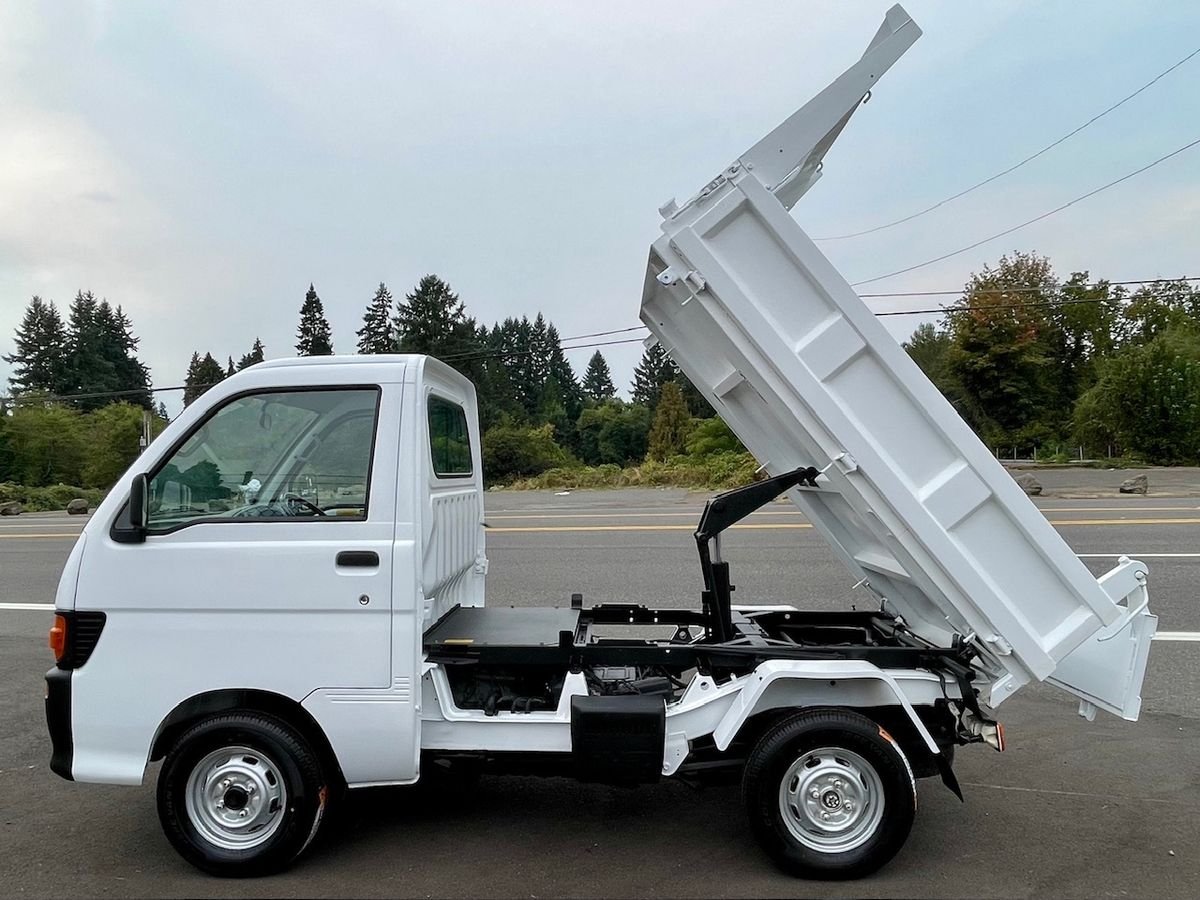 1997 Daihatsu Hijet JDM car for sale — photo 5 of 9