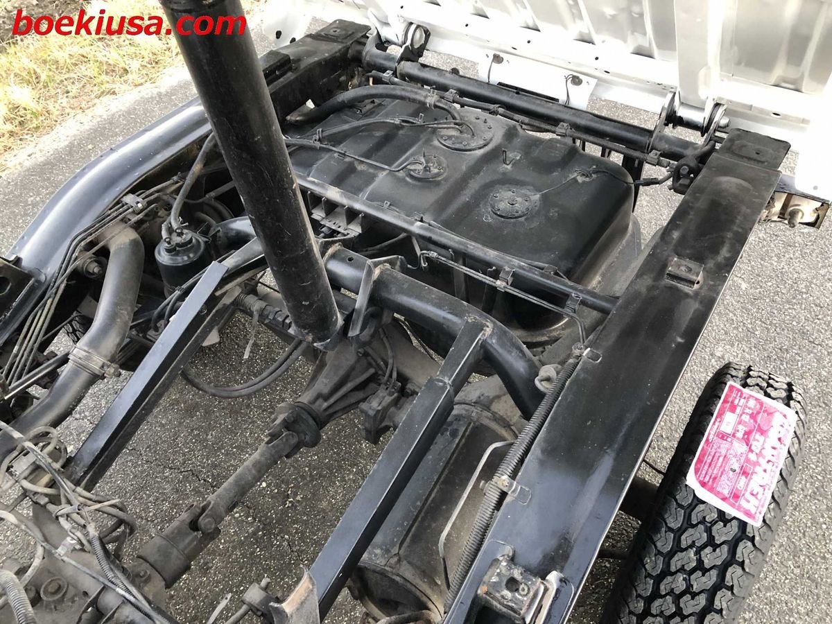 1997 Daihatsu Hijet JDM car for sale — photo 5 of 11