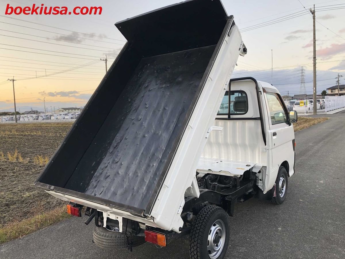 1997 Daihatsu Hijet JDM car for sale — photo 4 of 11